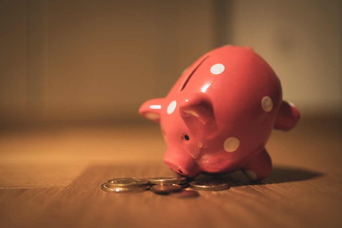 10 Astuces pour Économiser et Toujours Avoir de L'argent sur son Compte Bancaire à la Fin du Mois